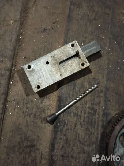 Замок для гаража