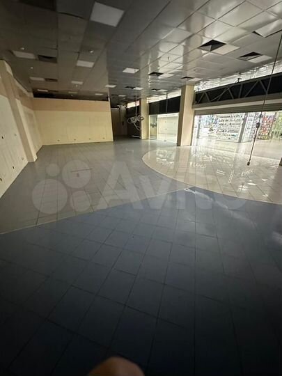 Сдам торговое помещение, 286 м²