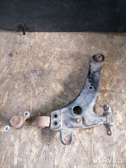 Рычаг подвески нижний передний правый Hyundai