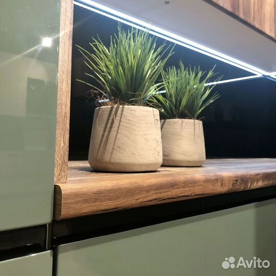 Угловой кухонный гарнитур современный