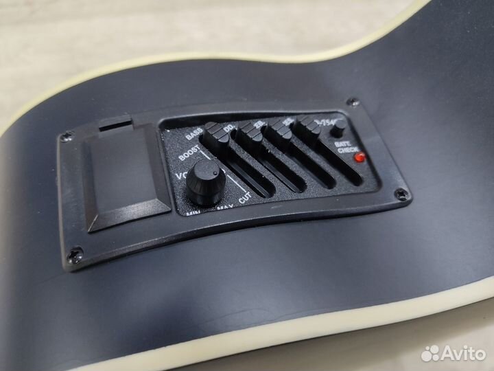 Гитара электроакустическая новая