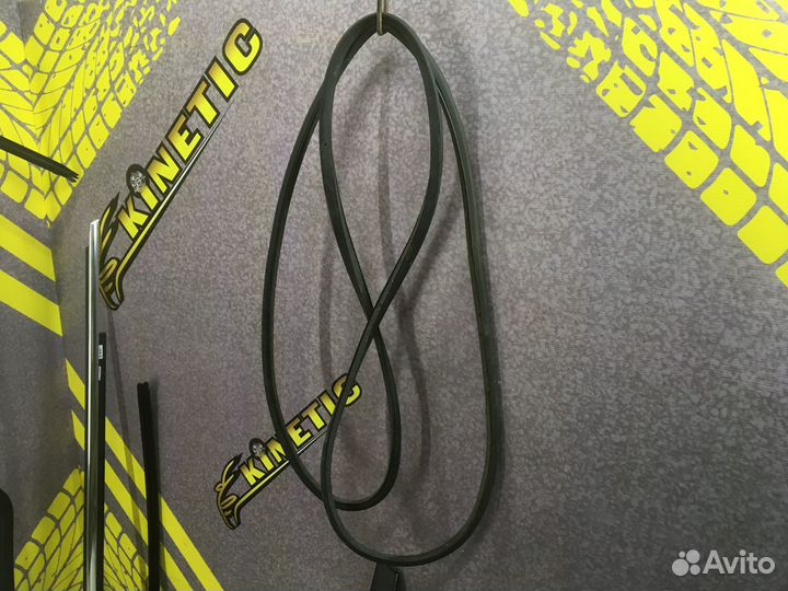 Уплотнитель передней правой двери Ауди А4 Б8 A4 B8