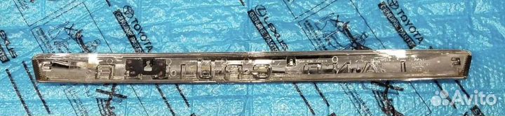 Молдинг багажника Ленд Крузер 200 2007-2015