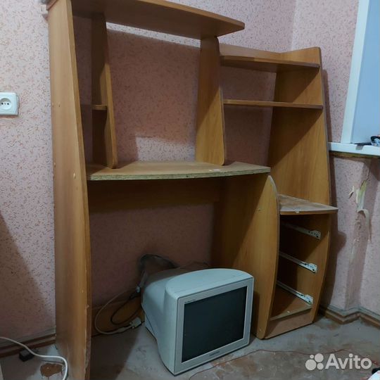 Компьютерный стол