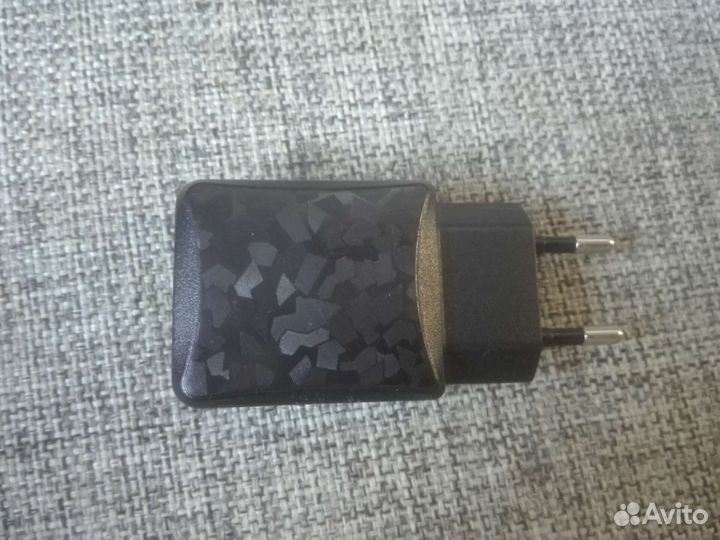 Зарядное устройство для телефона