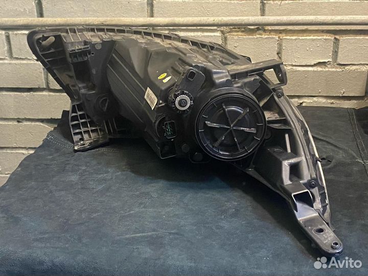 Комплект фар Kia Rio lll (3) 2016 год. (123 л.с.)