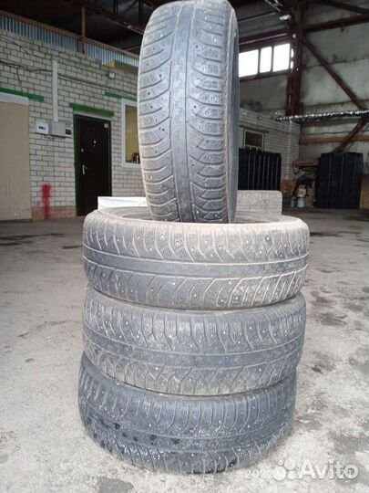Kumho I'Zen RV Stud KC16 255/65 R17 110