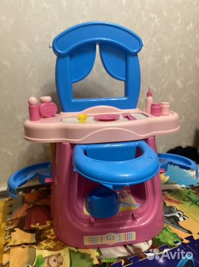 Детский столик/кухня+ пупс