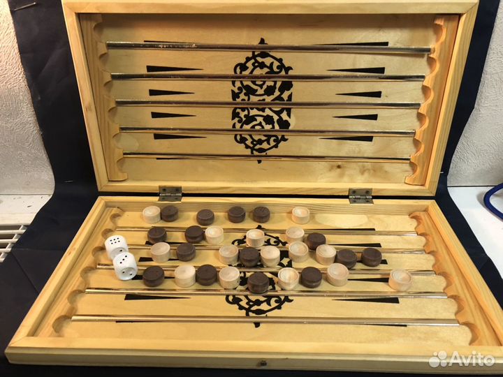 Нарды для незрячих и слабовидящих людей