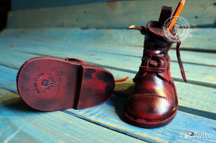 Карандашница ботинок