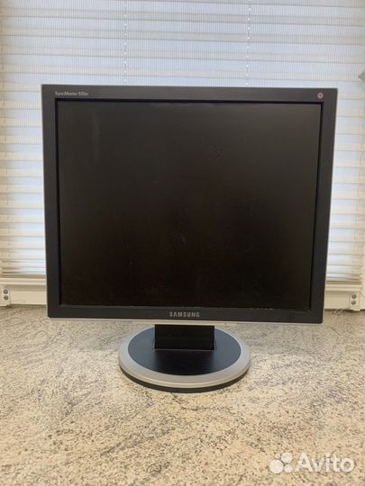 Монитор samsung syncmaster 930 BF