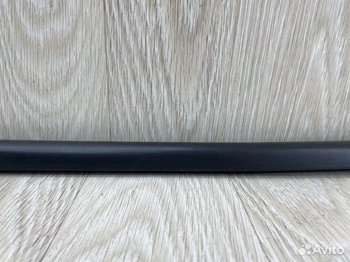 Молдинг стекла двери задний правый Renault Kaptur