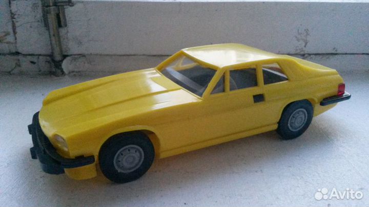 Коллекционные детские модели машинок