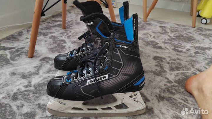 Коньки хоккейные