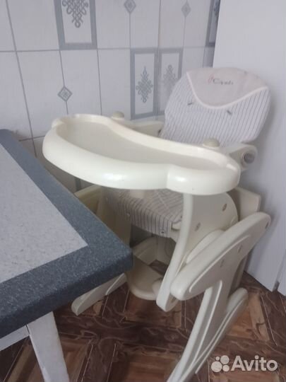 Столик для кормления ребенка