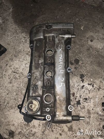 Клапанная крышка левая Hyundai Sonata G6BV