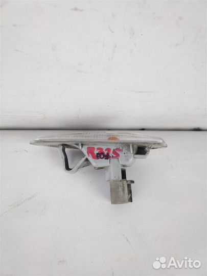 Повторитель на крыло левый белый мазда 6 (GH) 20