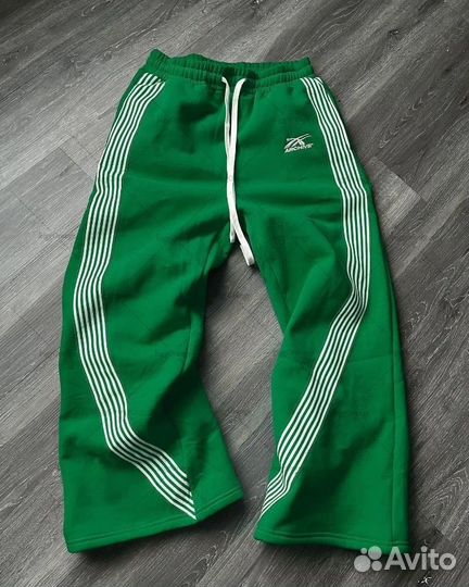 Широкие спортивные штаны adidas type