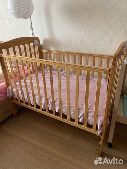 Кроватка классическая деревянная