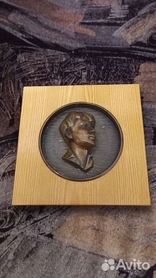 Бюст Есенина