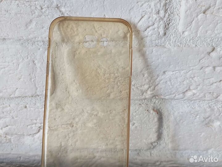 Чехол на телефон