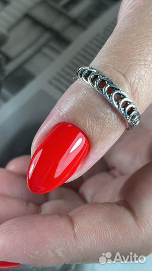 Маникюр и педикюр