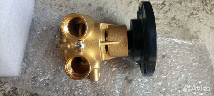 Насос охлаждения на катер