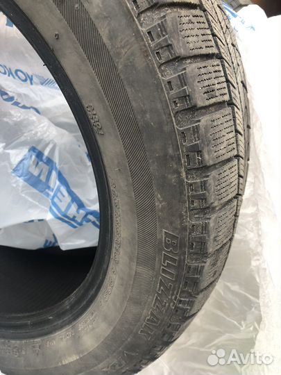 Bridgestone Blizzak VRX3 215/55 R16 91VR