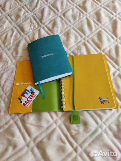 Ежедневники, тетради, папки файлы