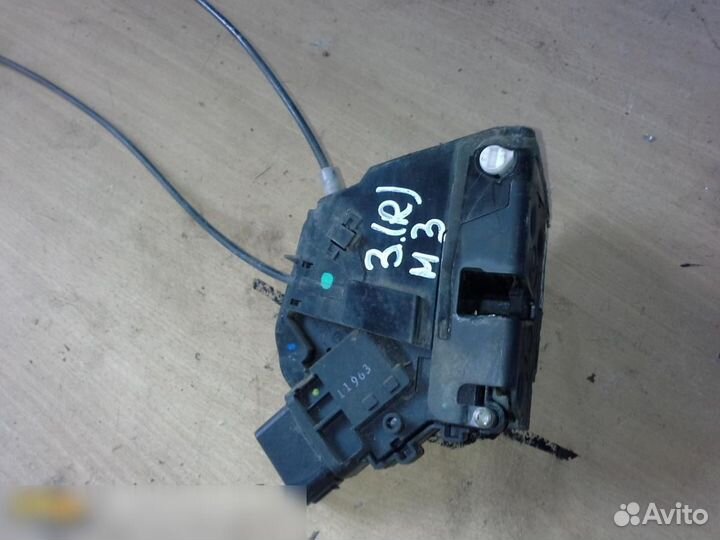 Замок двери задней правой Mazda Mazda 3 (BK) 2002