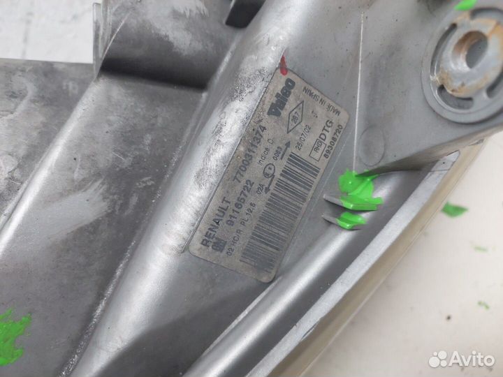 Фара (передняя) Opel Vivaro, 2002