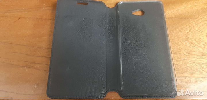 Чехлы на телефон