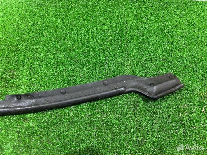 Уплотнитель капота Ravon R2 M300 B12D2 2016