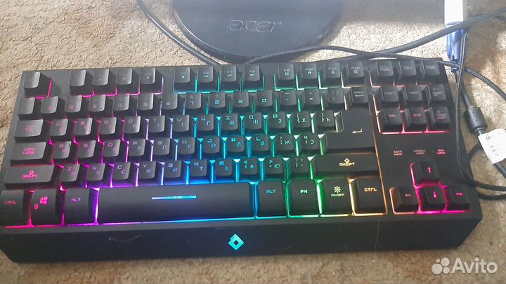 Компьютер с клавиатурой, мышкой, монитором,динамик