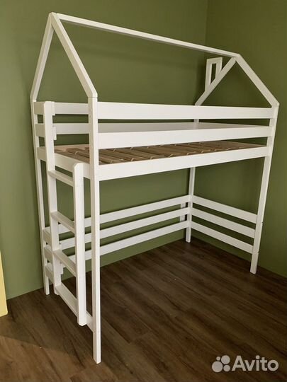 Детская кровать чердак с крышей