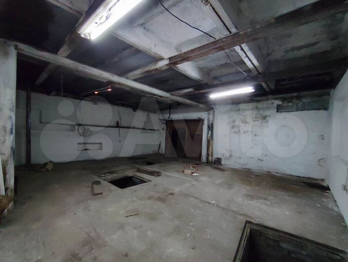 Гараж, > 30 м²