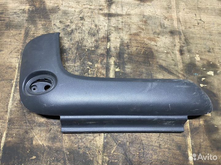 Накладка Mazda Familia BH