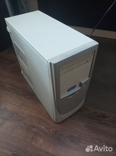Офисный компьютер