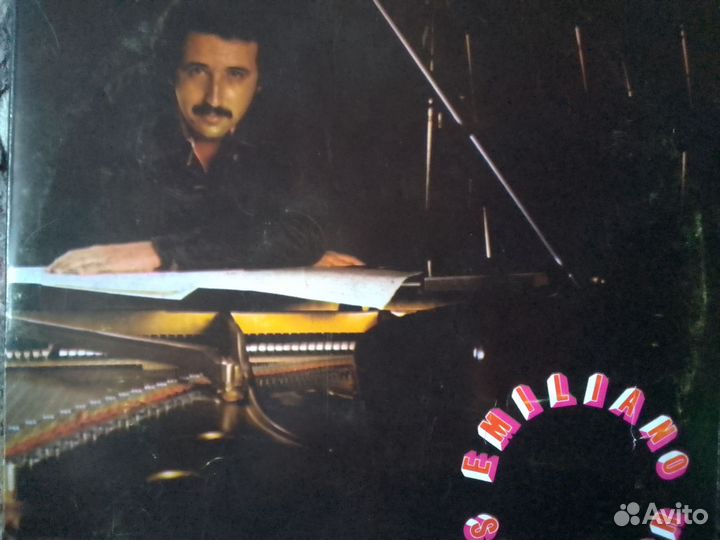 Emiliano-Salvador - Nueva Vlslon