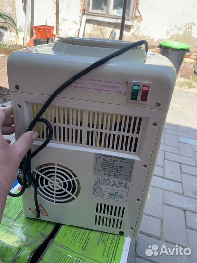 Кулер для воды