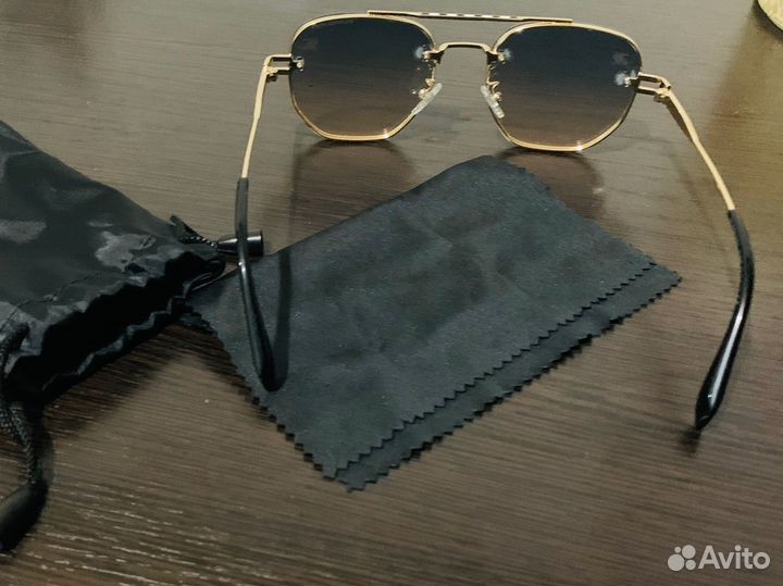 Солнцезащитные очки