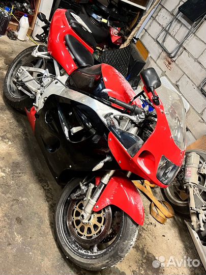 Suzuki gsx r750 r600 srad разбор
