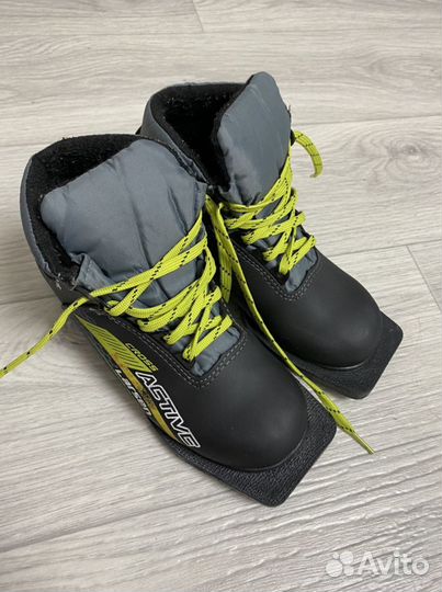 Лыжные ботинки