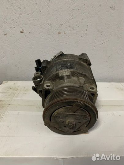 Компрессор кондиционера Mitsubishi Delica 4N14