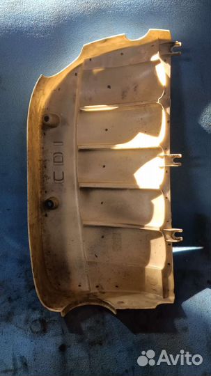 Крышка декоративная Mercedes e211 cdi