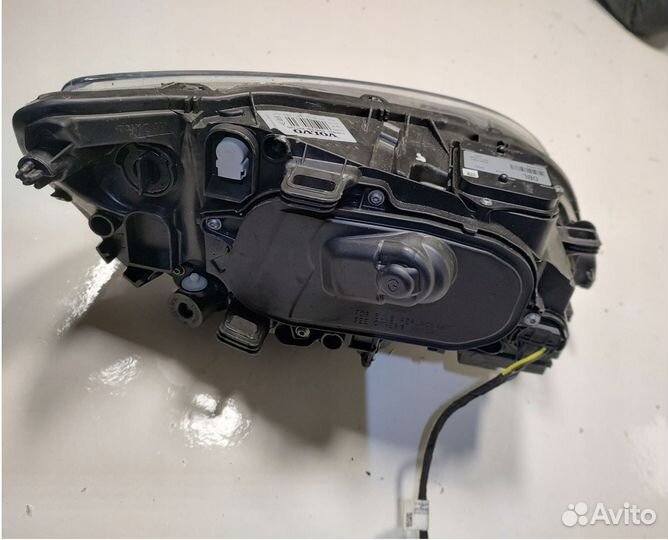 Фара ксеноновая Volvo V60 рестайлинг левая