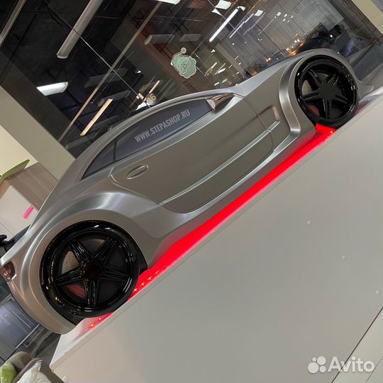 Детская кровать машина с подсветкой