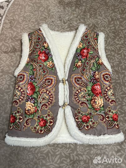 Безрукавка женская
