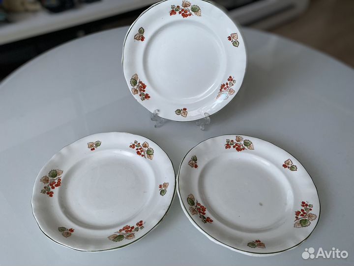 Тарелка Зик Конаково Красная смородина винтаж