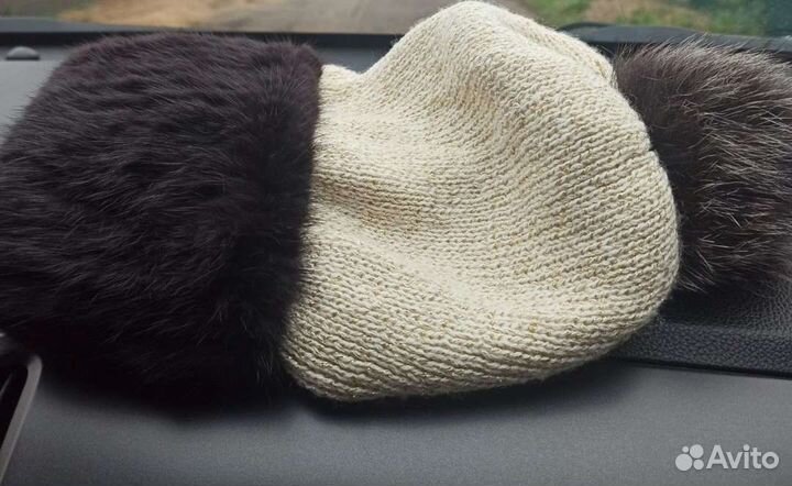Шапка женская с натуральным мехом